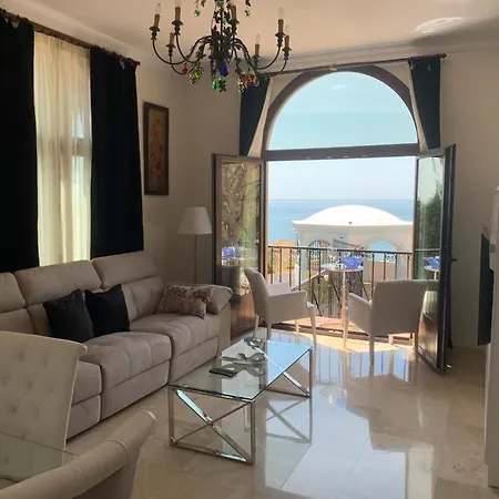 Apartment Mansion With Sea Views